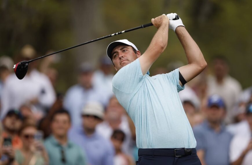 Scottie Scheffler in action