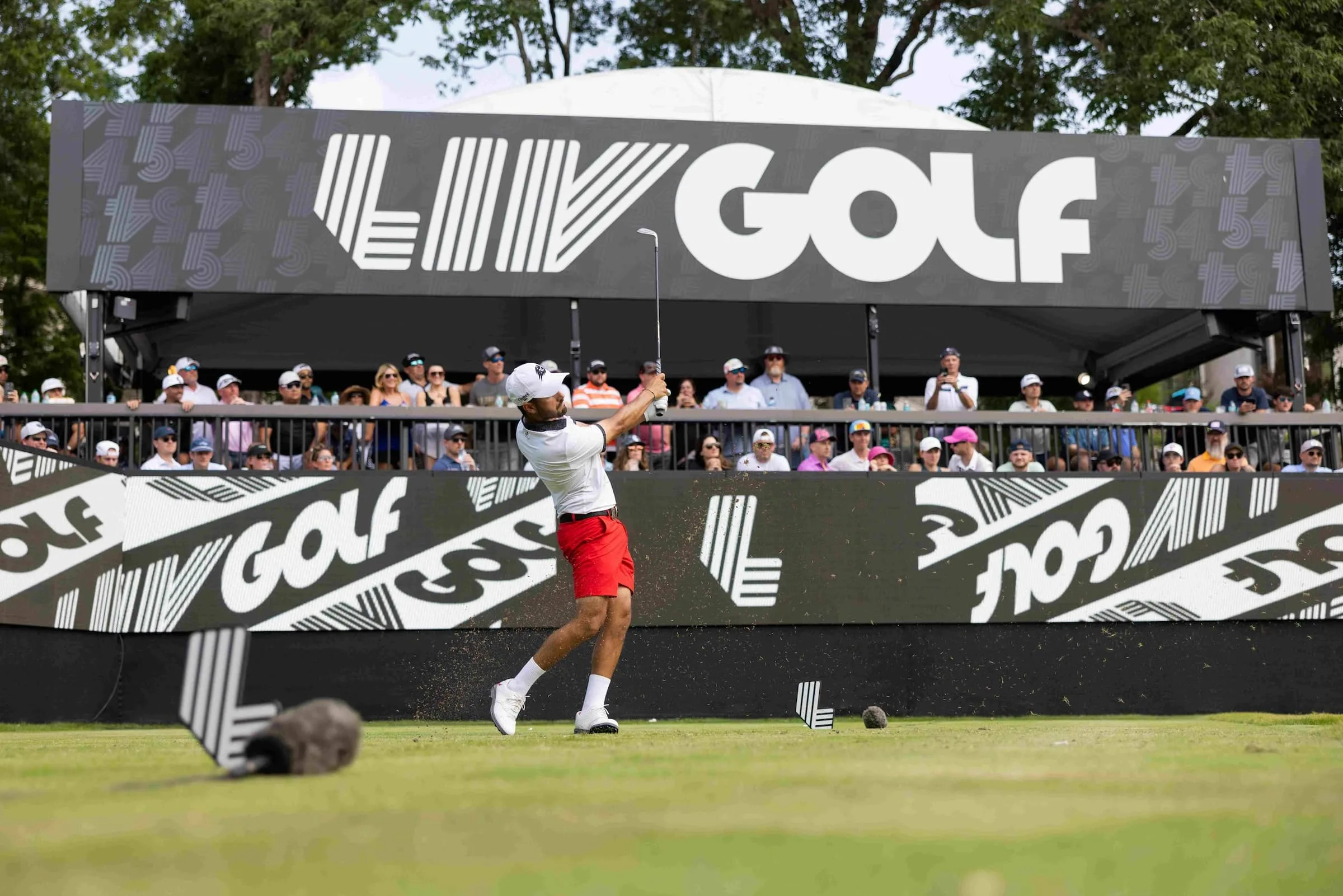 Abraham Ancer of Fireballs GC grabbed the first-round lead at LIV Golf Nashville with a bogey-free 7-under 64.