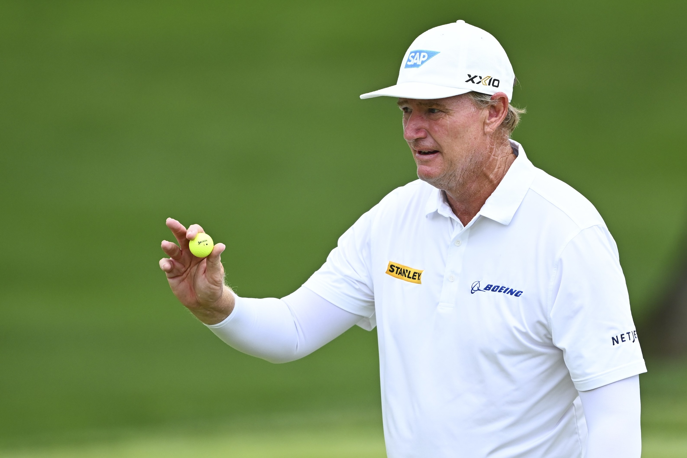 Ernie Els with Srixon Ball