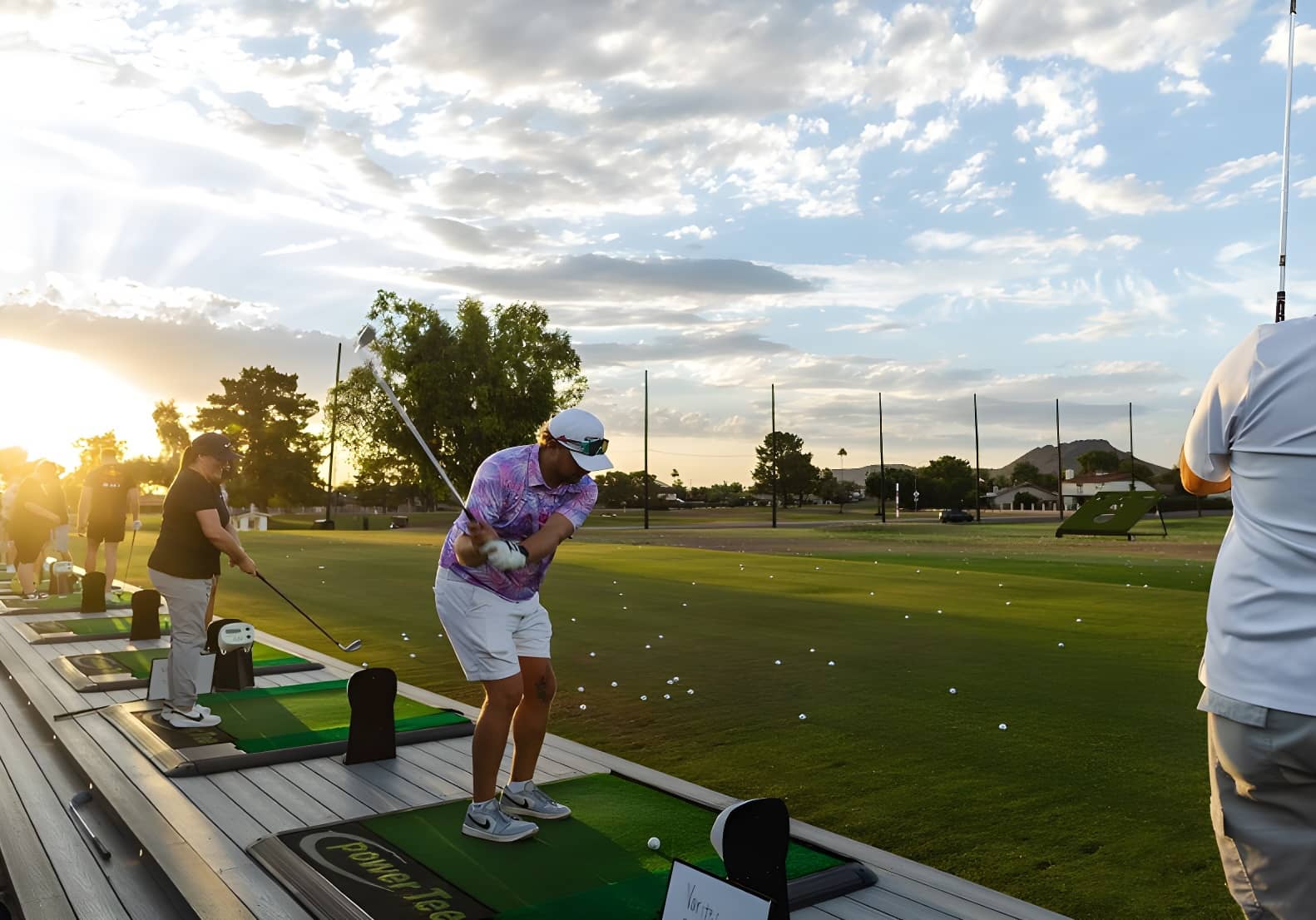 Golfers_on_Driving_Range
