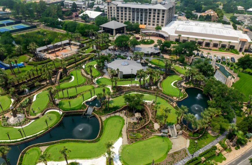 Horseshoe Bay Resort’s Whitewater Putting Course: A Refreshing&hellip;