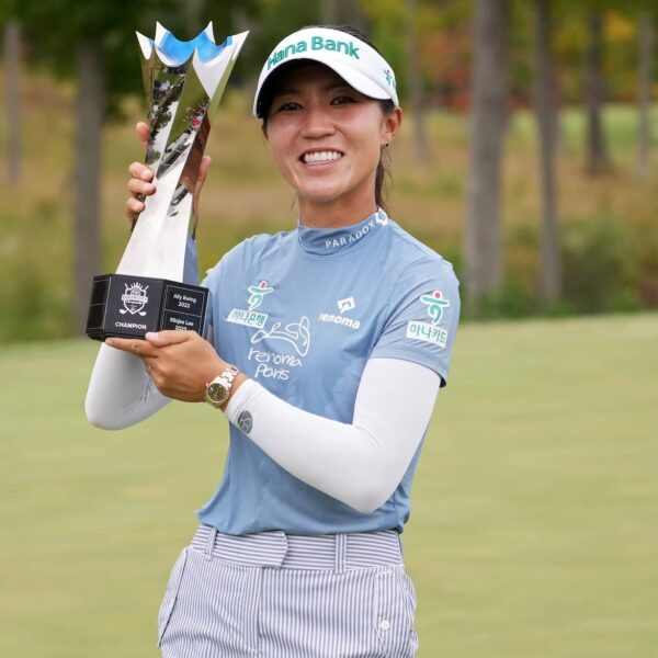 Lydia Ko with Kroger Championship Trophy