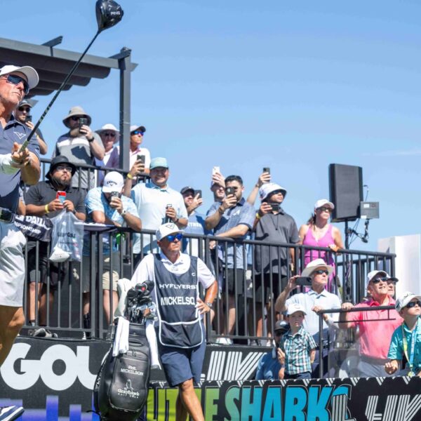 Phil Mickelson's HyFlyers GC beat 5th-seeded Torque GC at the LIV Golf Dallas Team Championship.