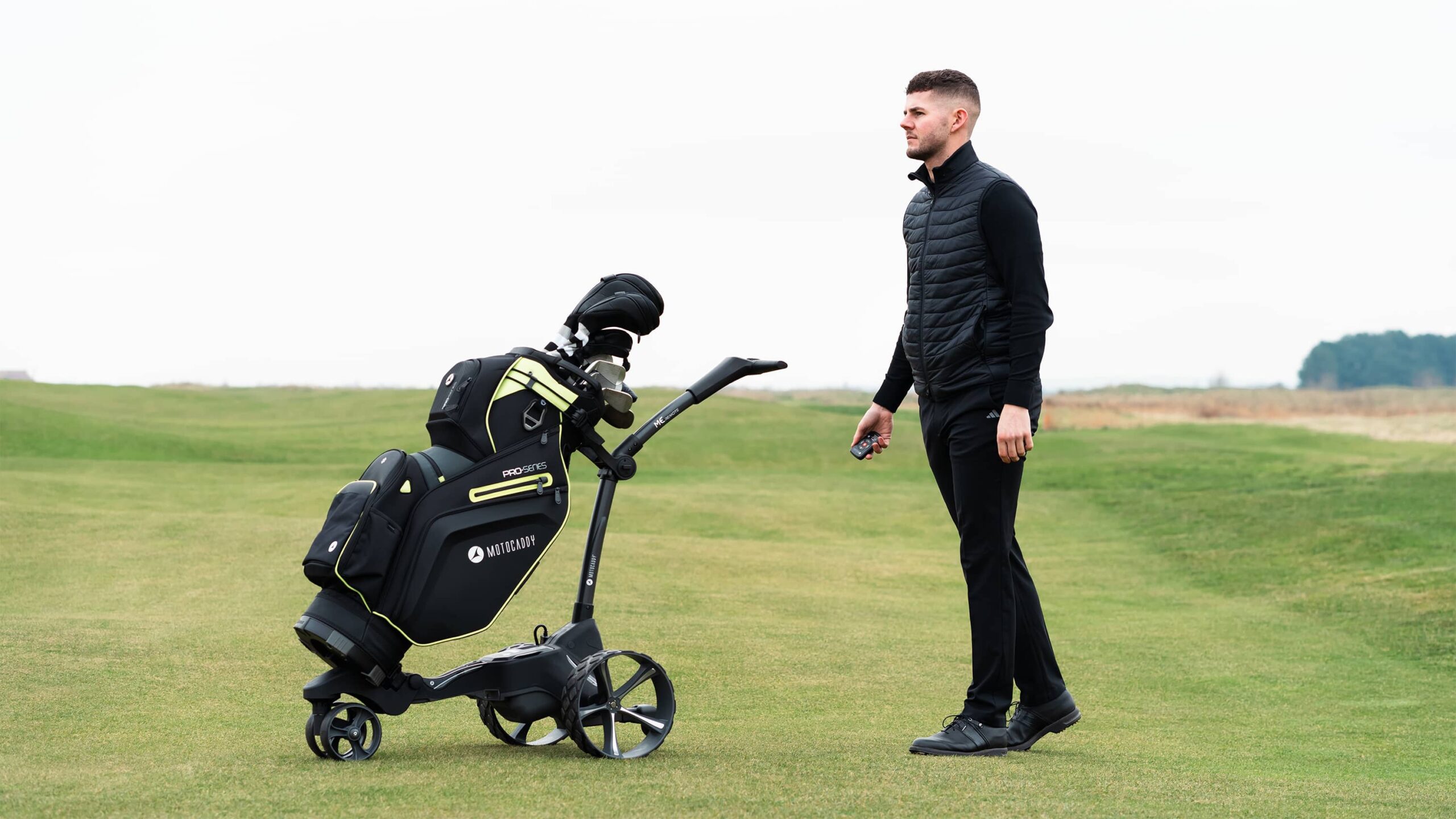 Motocaddy ME REMOTE Trolley