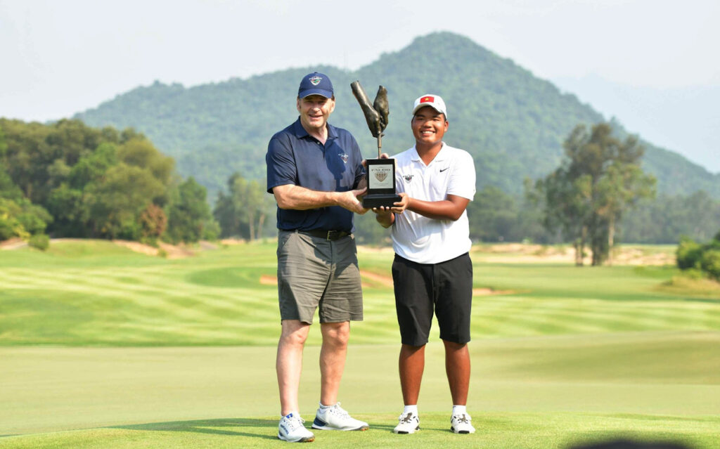 Nguyen Duc Son, one of Vietnam’s great golf hopes, with Sir Nick Faldo