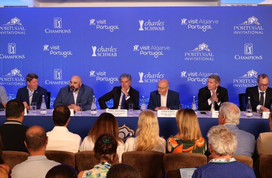 Ernie Els, Miller Brady (PGA TOUR Champions President), John Calvão, (Arrow Global Group Fund Principal), Pedro Machado (Tourism State Secretary), Vitor Aleixo (Mayor of Loule), André Gomes (President of the Algarve Tourism Board), Carlos Abade (President of Turismo de Portugal).