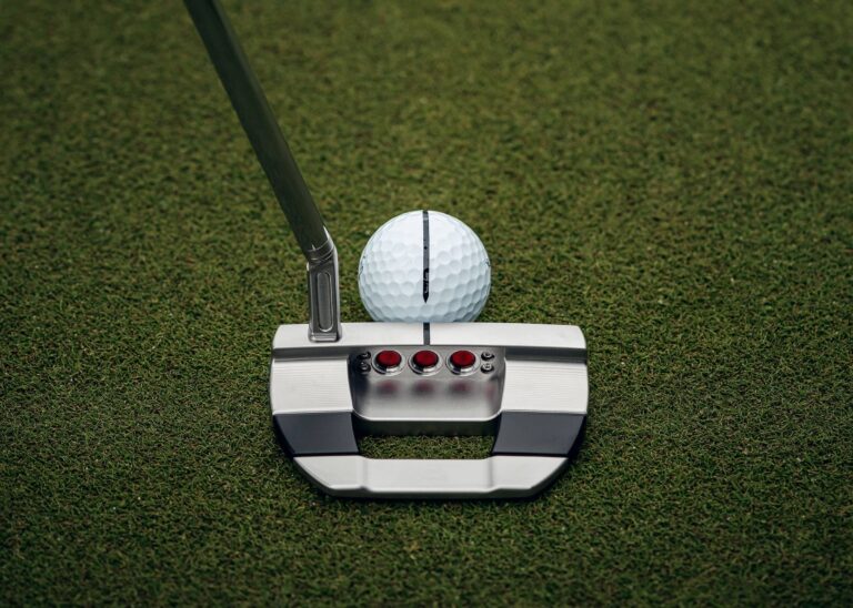 Titleist ProV1 Performance Alignment with Putter