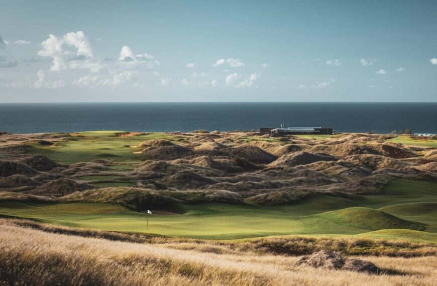 Clubhouse Hole 15 & 16_La Réserve La Réserve Golf Links