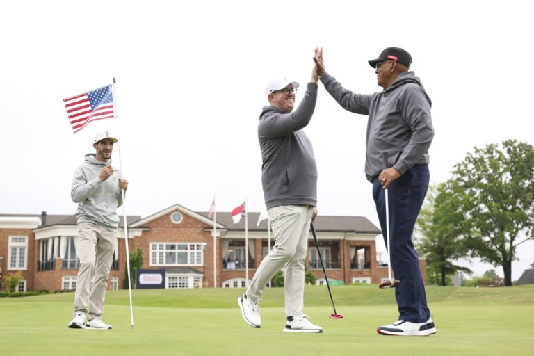 PGA HOPE 4 Heroes High Fives