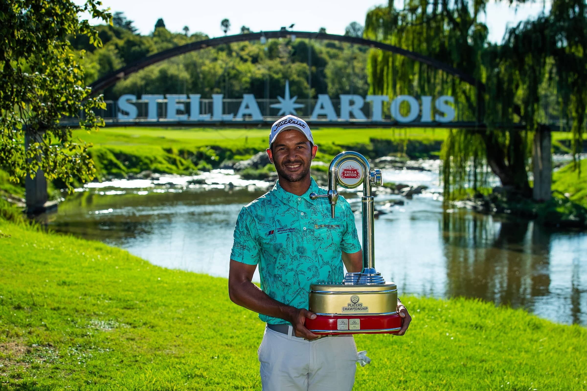 Heinrich Bruiners with Stella Artois Trophy