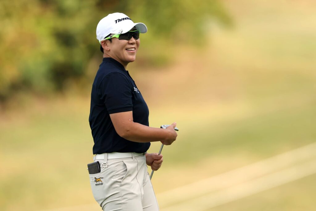 R2 TOTO Japan Classic Leader Jiyai Shin