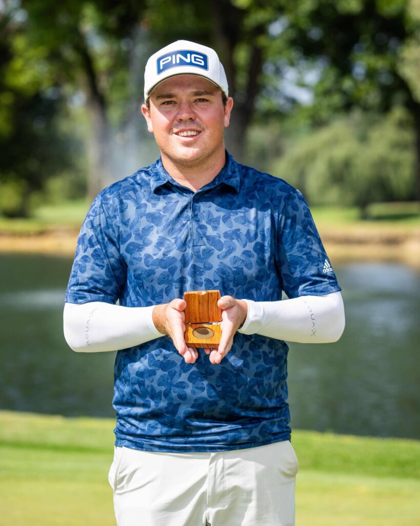 Caddie Matthew Crisswell