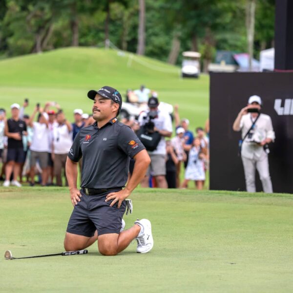 Miguel Tabuena sinks to his knees after winning the International Series Philippines
