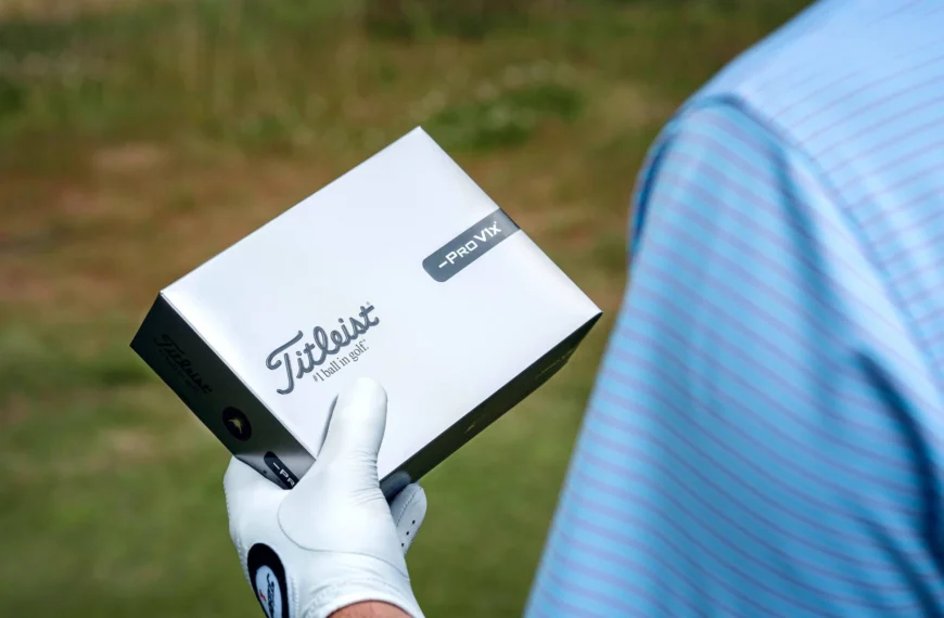 Titleist ProV1x Left Dash Boxed