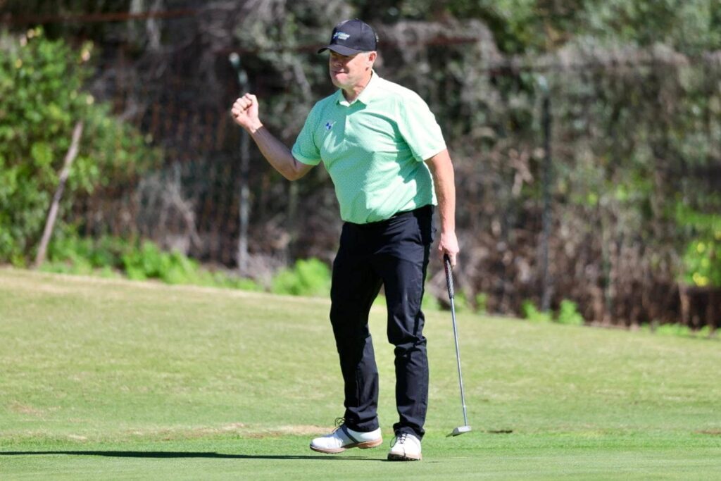 Joakim Haeggman makes a pivotal par save at the 17th.