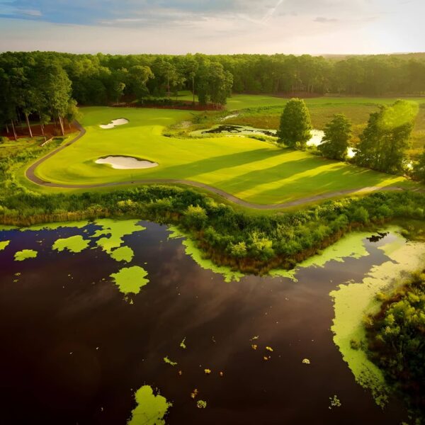 Woodlake Country Club Course