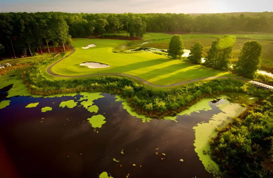 Woodlake Country Club Course