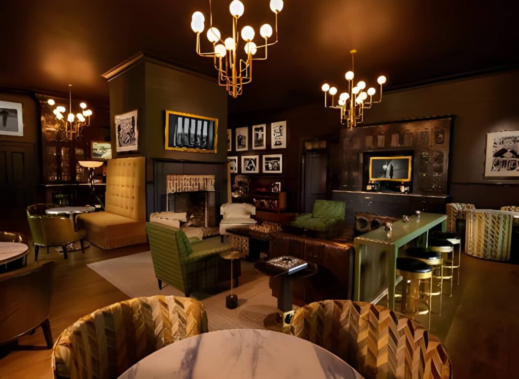 Champions Retreat Golf Club Lounge