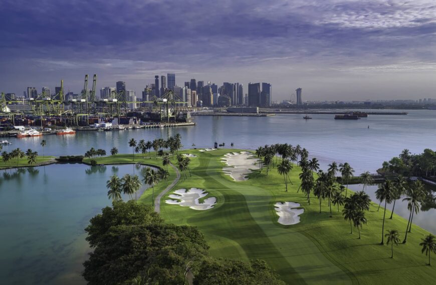 Sentosa Golf Club's signature Hole 5 on The Serapong Course