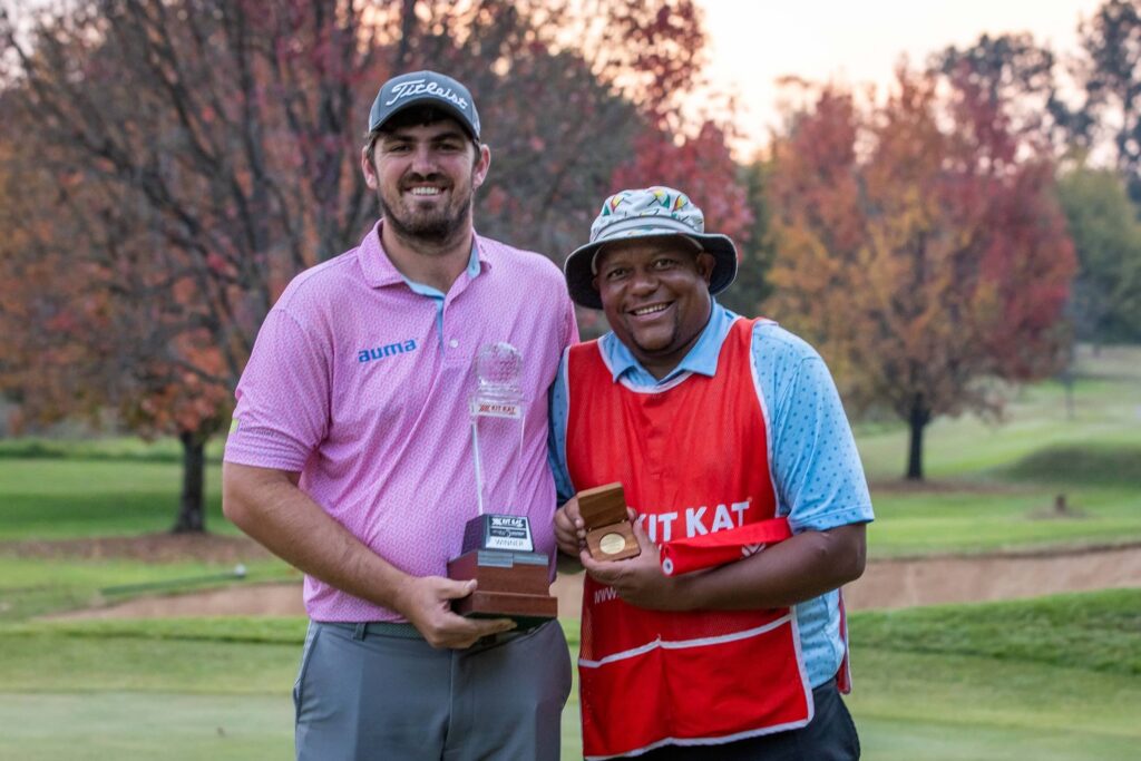 Gerhard Pepler and the winning caddie, Vuli Hlope