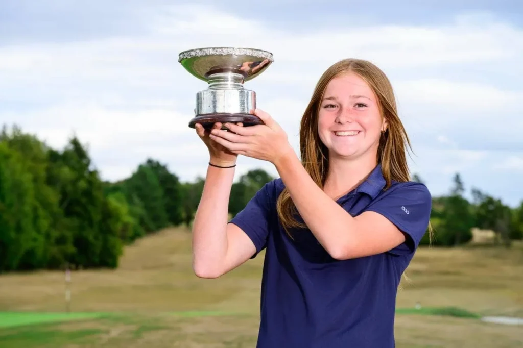Maybel Brooks with Trophy