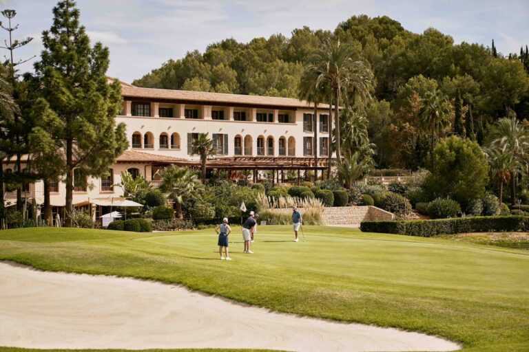 18th Green at Golf Son Vida