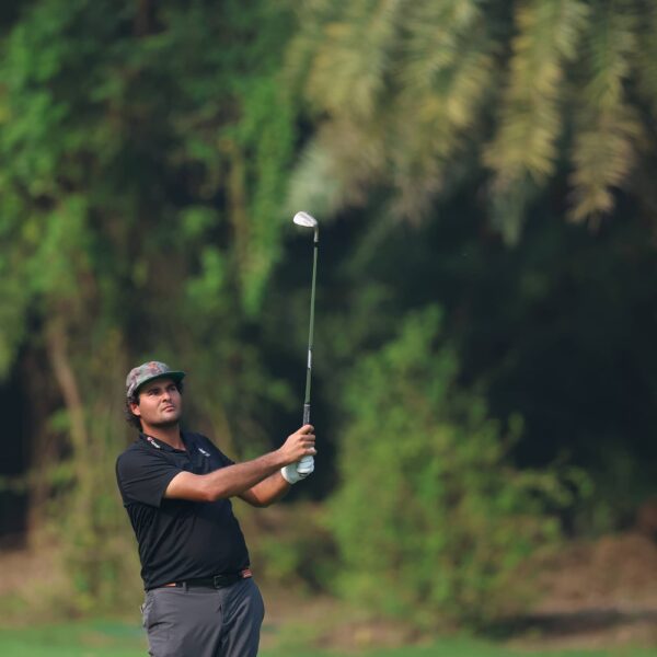 Chacarra leads India Championship by two – and still has 25 holes to play