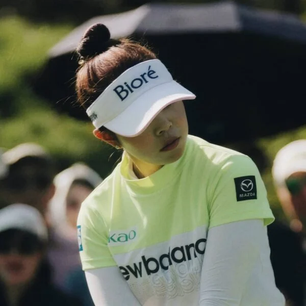 Yamashita Stays in Command as Korea Championship Turns Pink